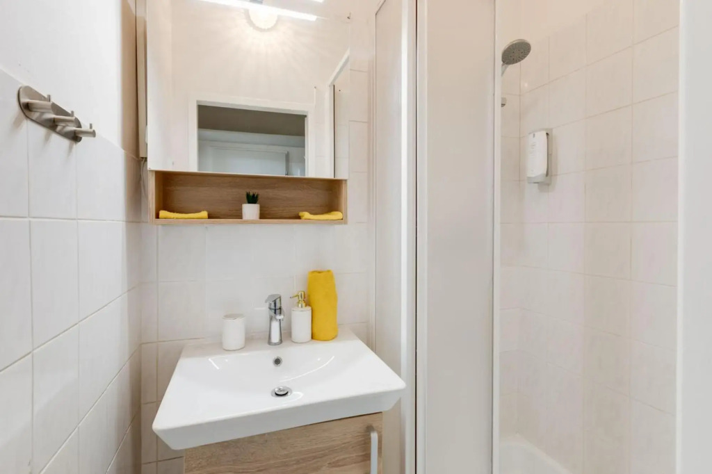 Sunshine Apartment near the City center
