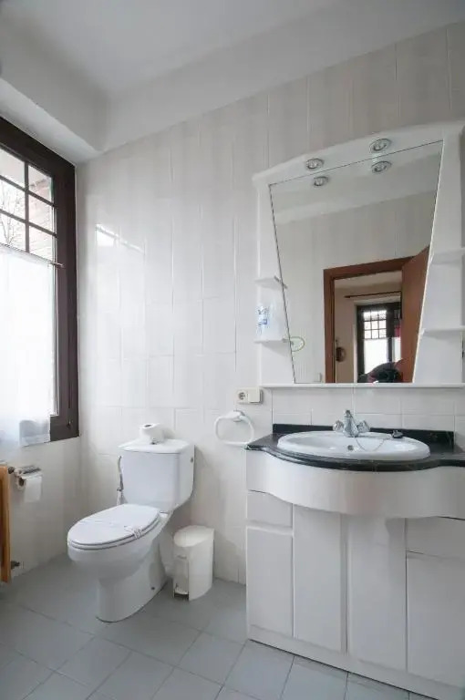 Hostal Ayestaran II