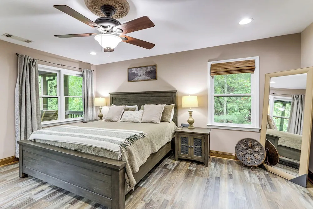 Ellijay Mtn Cabin w/ Hot Tub & Community Perks