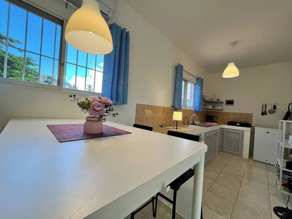Secure 2-pers Apartment Close to the Beach