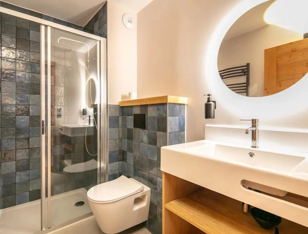 Stay Near ski Lifts, 8 Guests