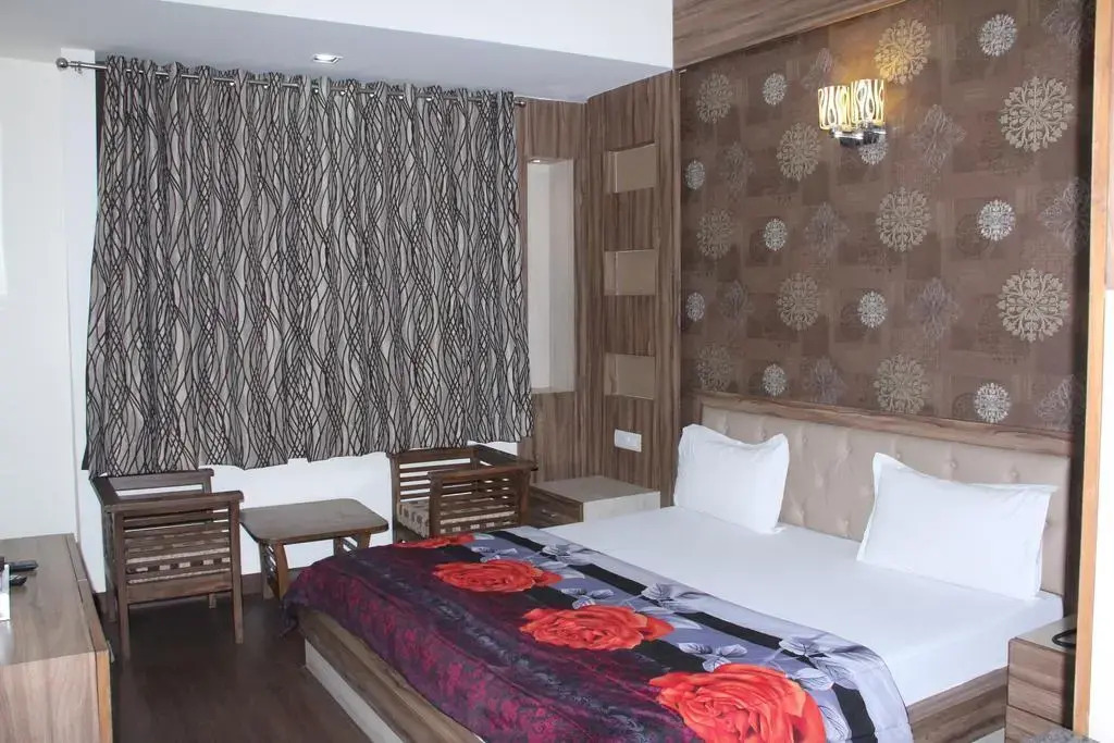 OYO 11629 Hotel Sunshine Inn