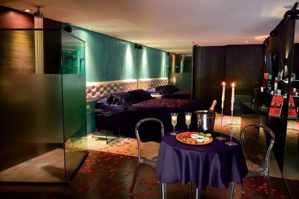 Forum Motel
