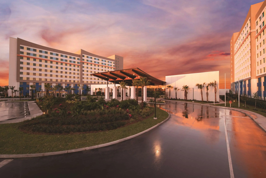 Universal’s Endless Summer Resort - Dockside Inn and Suites