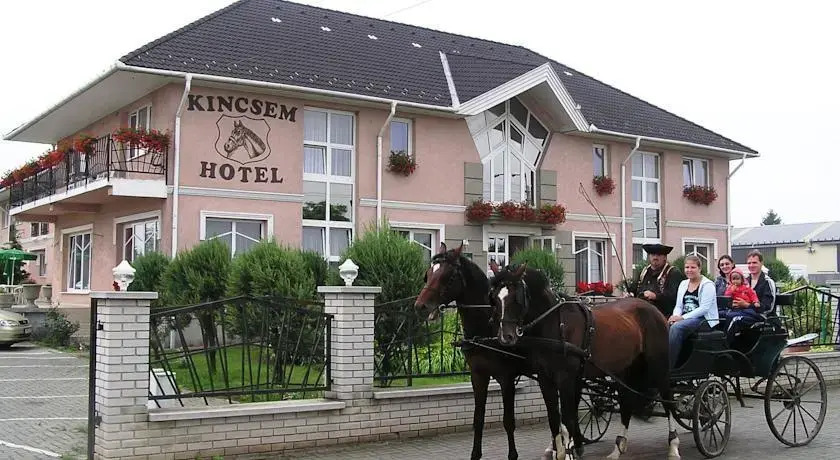 Kincsem Wellness Hotel