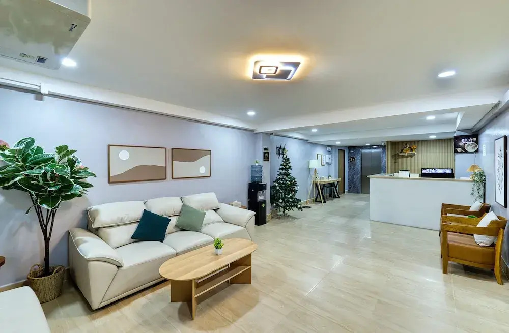 AB House