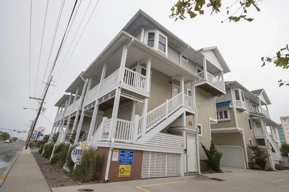 1602 Sunburst 111 - 3 Br Home