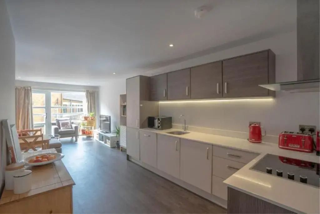 Gorgeous Spacious 2 Bed 2 Bath Apartment