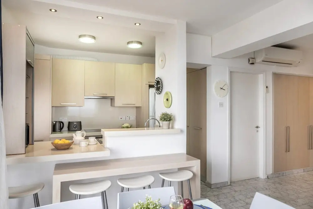 Mackenzie Seafront Suite