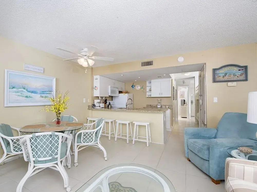 Plantation Palms Condo #205 - 1 Br condo by RedAwning