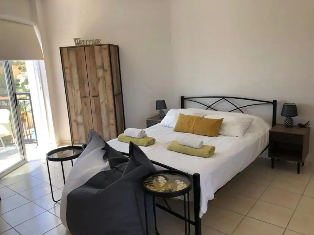 Panoramic Holidays - Standard 49