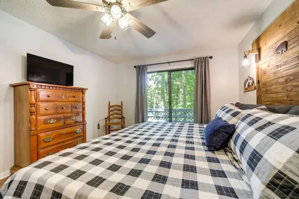 Peaceful Maggie Valley Vacation Rental w/ Fire Pit