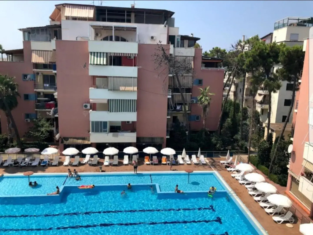 Apartament me qera