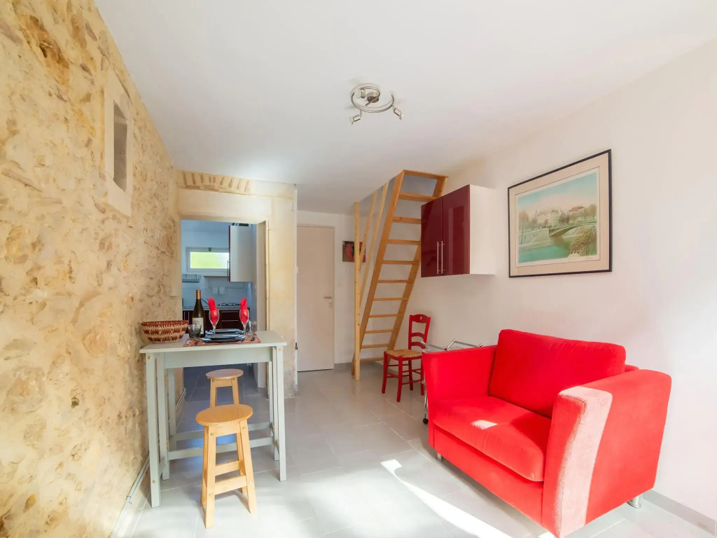 Cosy Holiday Home in Bergerac With Terrace