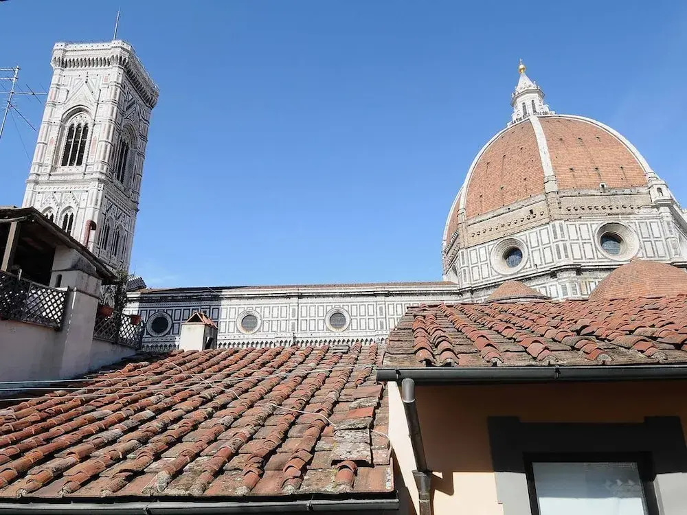 Apartment overlooking the Duomo, it seems to touch it