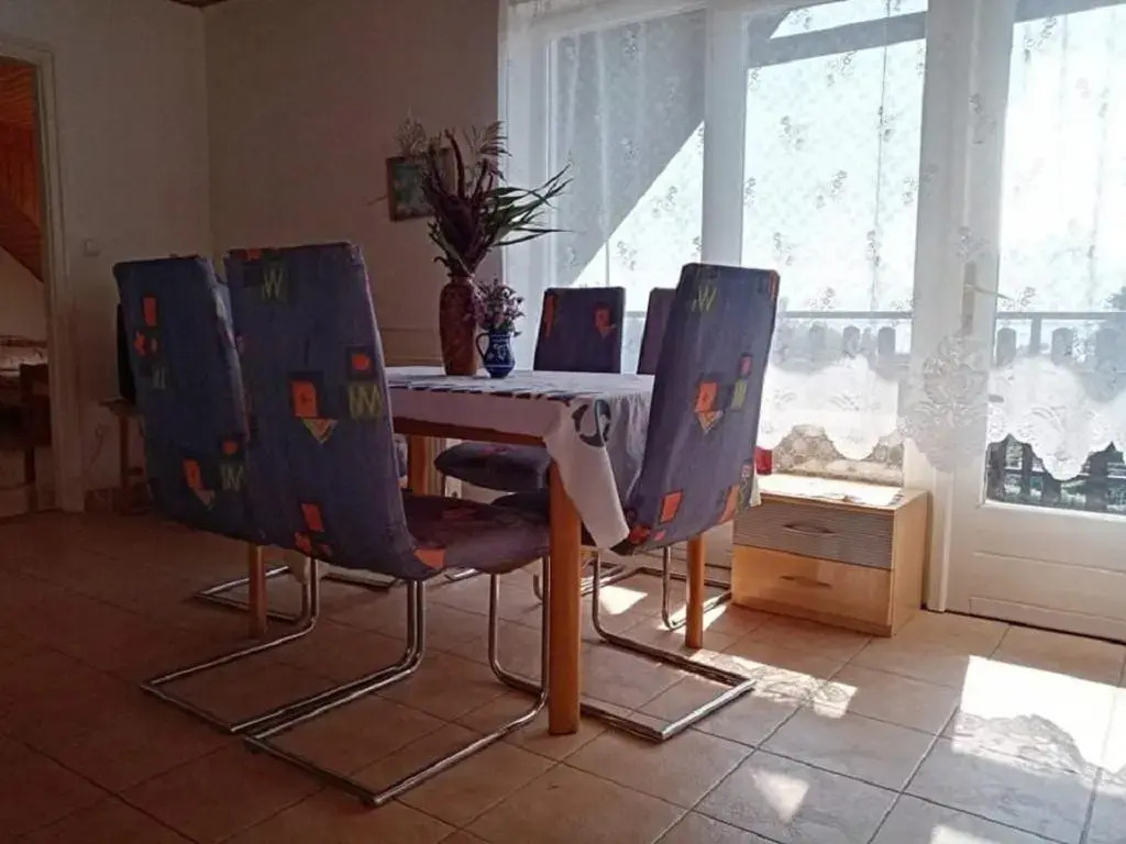 Kéktúrás-Tóra Nyíló Badacsonyi privát bérlemény