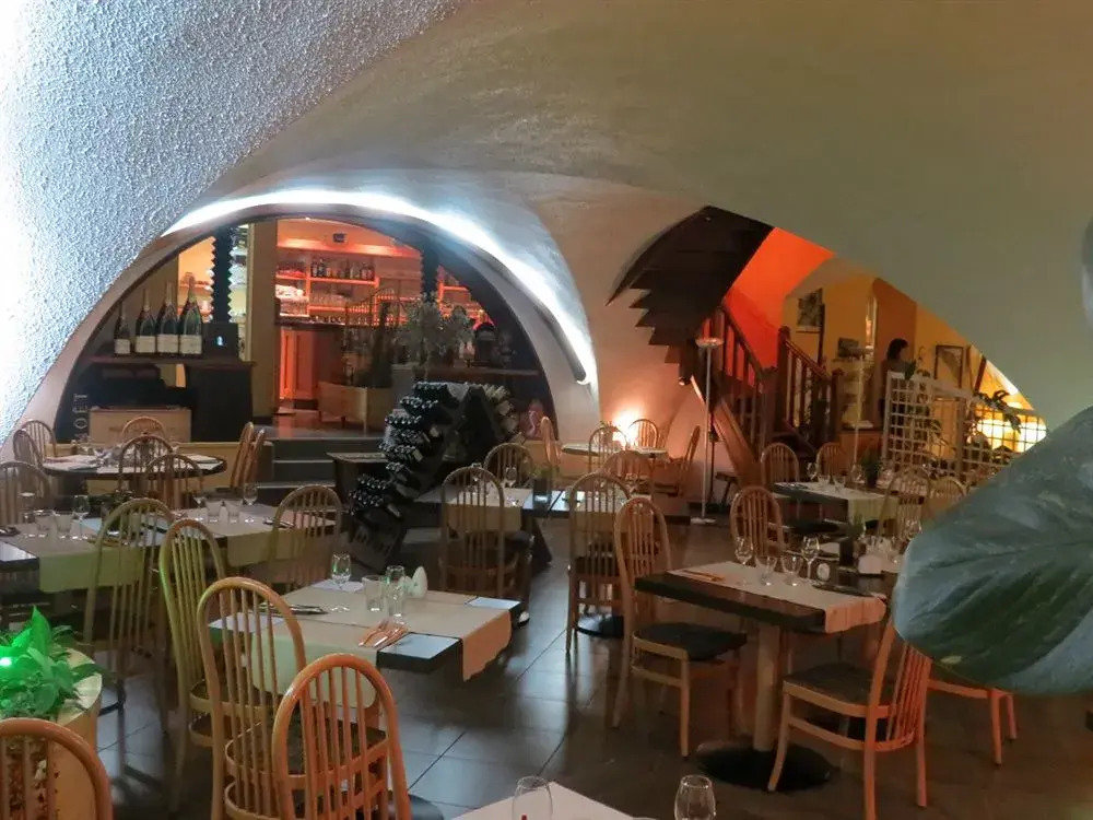 Savoy Hotel & Restaurant
