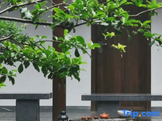 Hongcun Yichuan Jingsu
