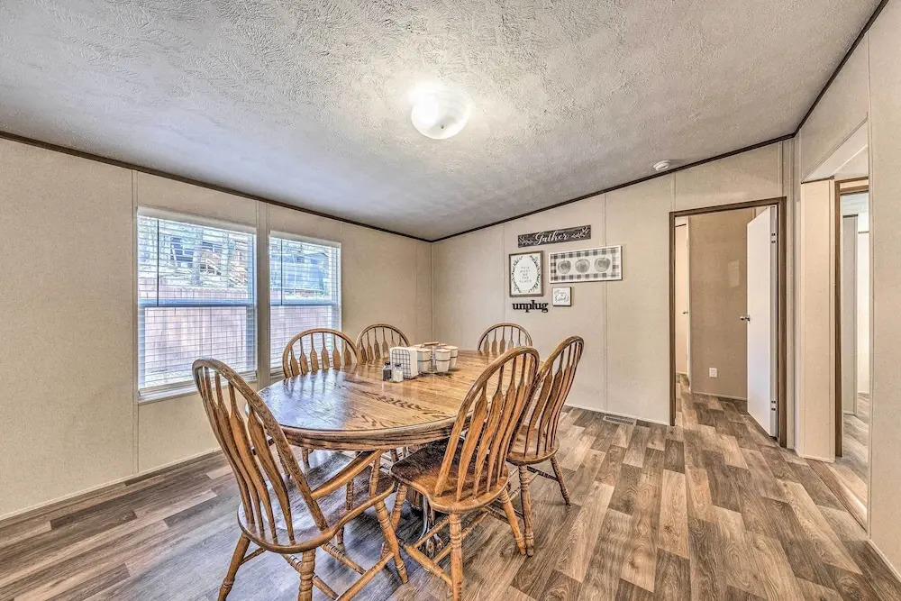 Ruidoso Home Near Golfing, Hiking & Shopping