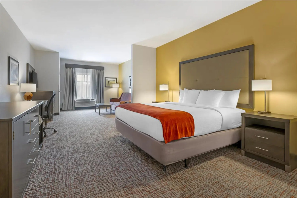 Best Western Plus Elizabethtown Inn & Suites