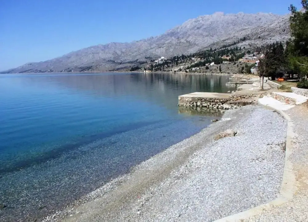 Modern Apartment in Starigrad with Garden