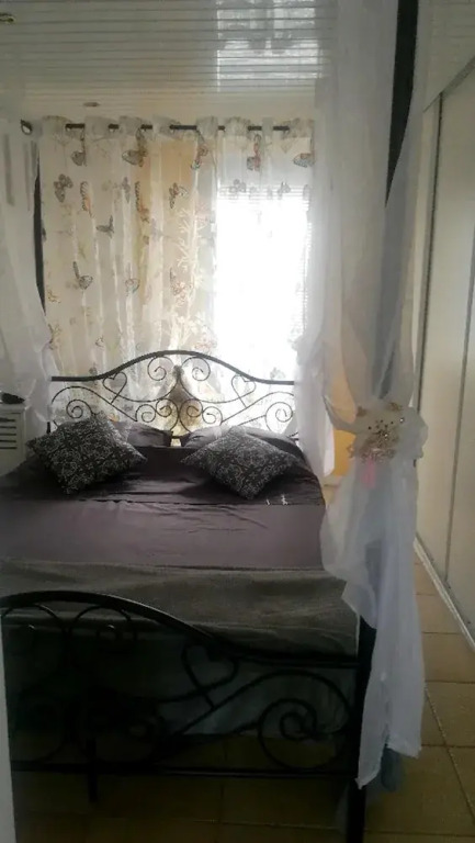Apartment With one Bedroom in Vidauban, With Wonderful Mountain View, Private Pool, Enclosed Garden - 34 km From the Beach