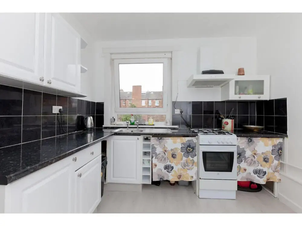 Leith Walk Gem! Lovely + Great Value - Sleeps 4