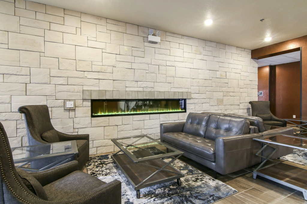 Cobblestone Inn & Suites - Menomonie/UW-Stout