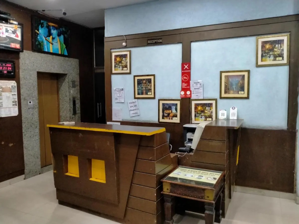 OYO 10755 Hotel Anand Palace
