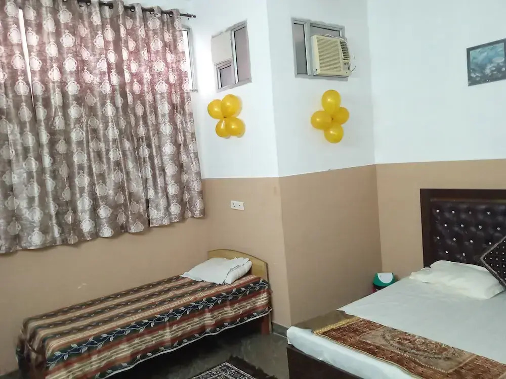 Hotel Raj Mahal