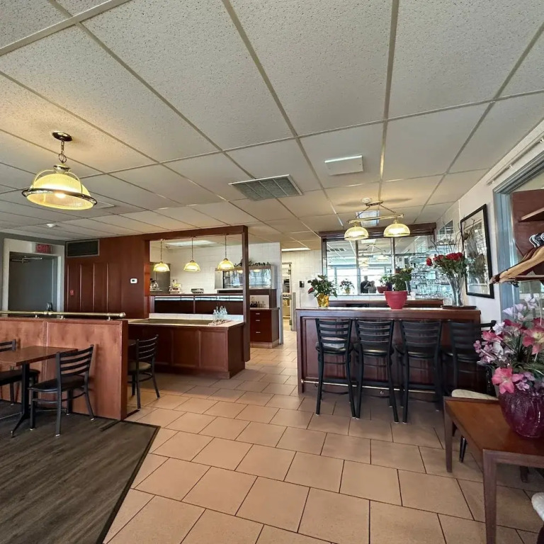 Red Dog Inn