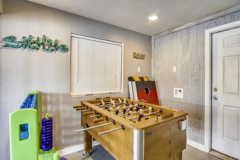 Jamaica Cove 4 Bedrooms 2.5 Bathrooms Home
