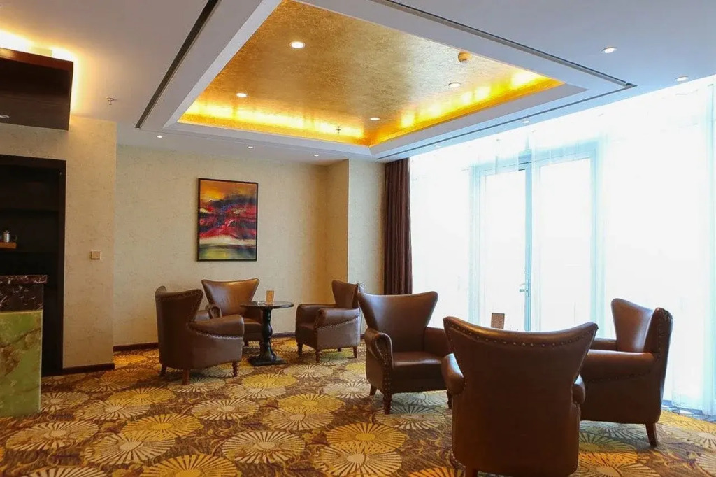 Zhongji Garland Hotel