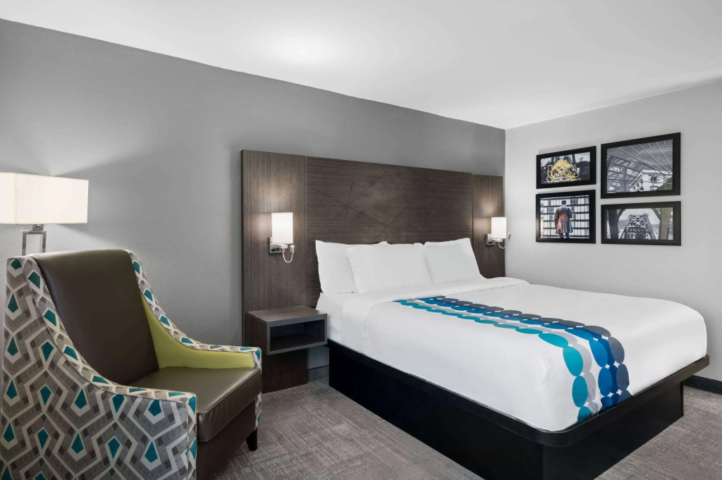 La Quinta Inn by Wyndham Indianapolis Airport Executive Dr
