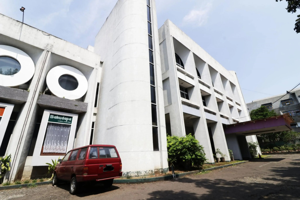 Istana Hotel Bandung Mitra RedDoorz