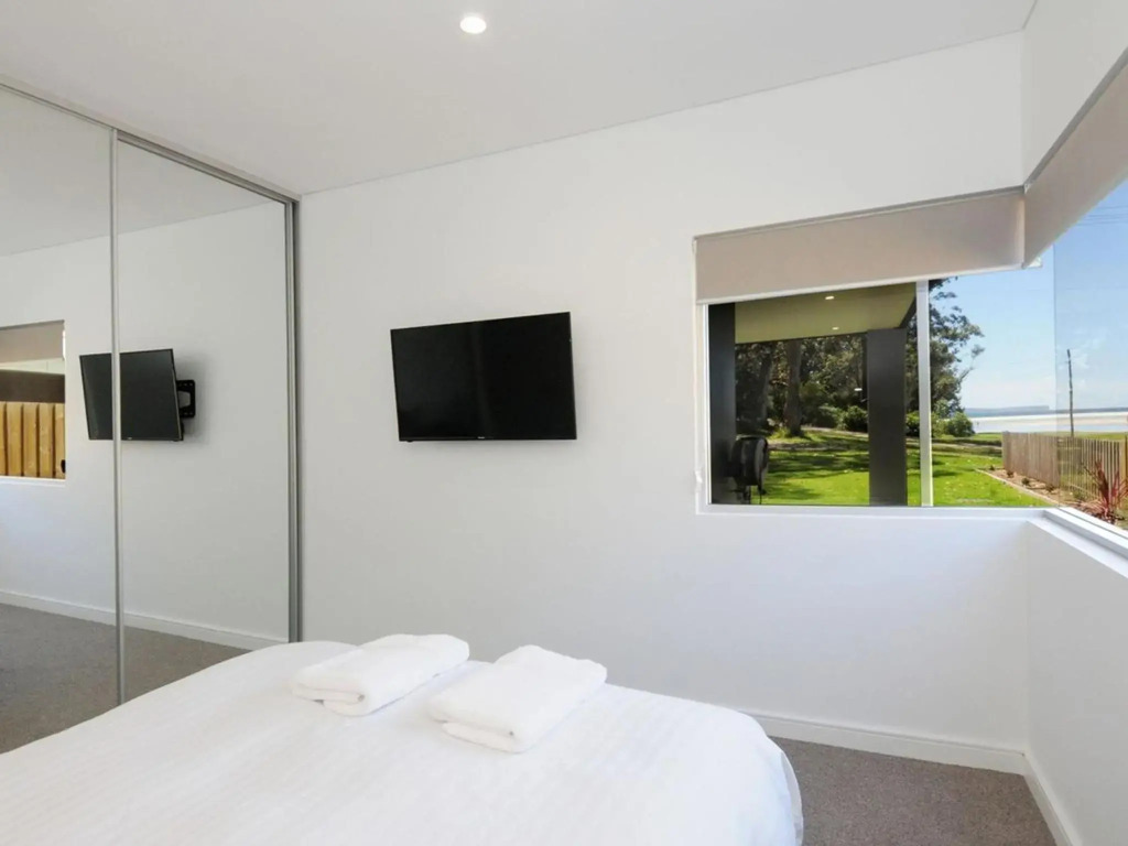 Water View A Luxury Pet Friendly Home Overlooking Moona Moona Creek