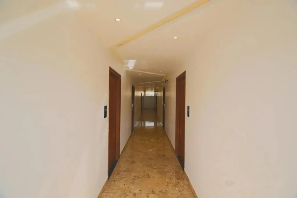 FabHotel Royal Serenity