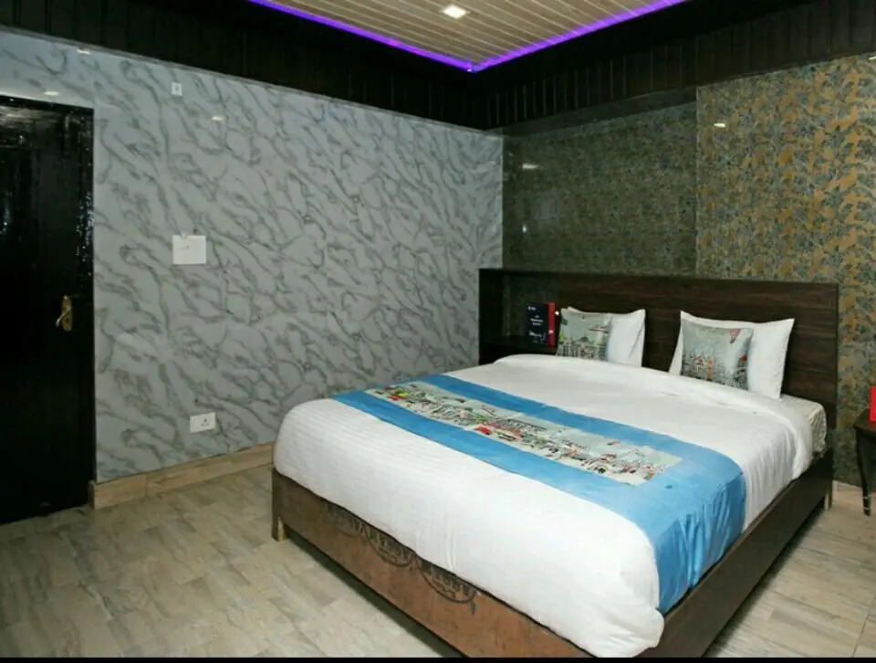 OYO 12782 Hotel Sweet Home