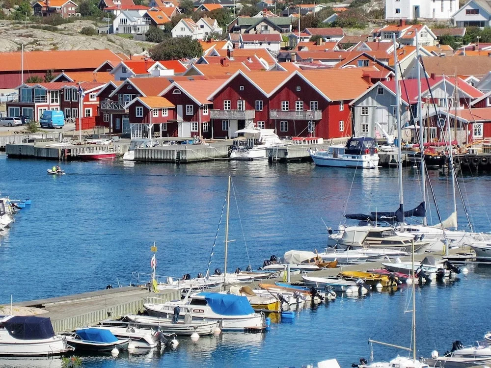 4 person holiday home in SKÄRHAMN