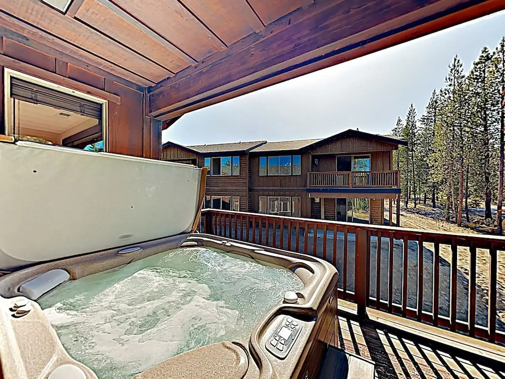 11595 #4 Truckee - 3 Br Condo