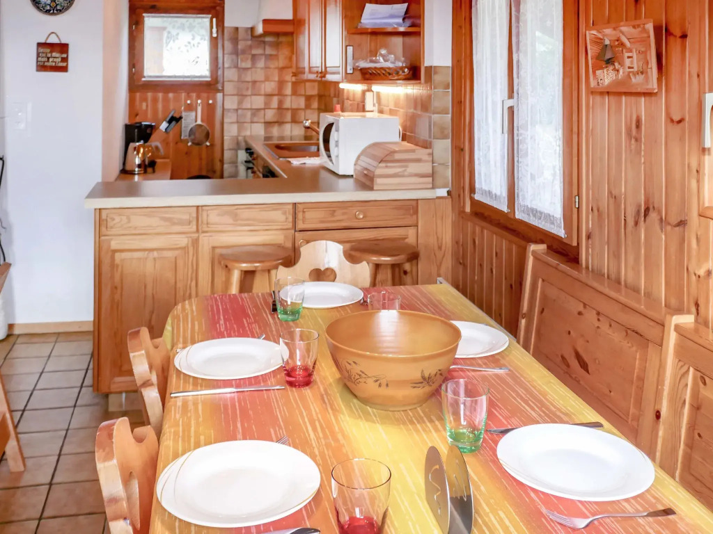 Chalet Lao-Lao by Interhome