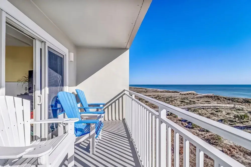 Vibrant Ocean View Getaway - Fernandina Beach