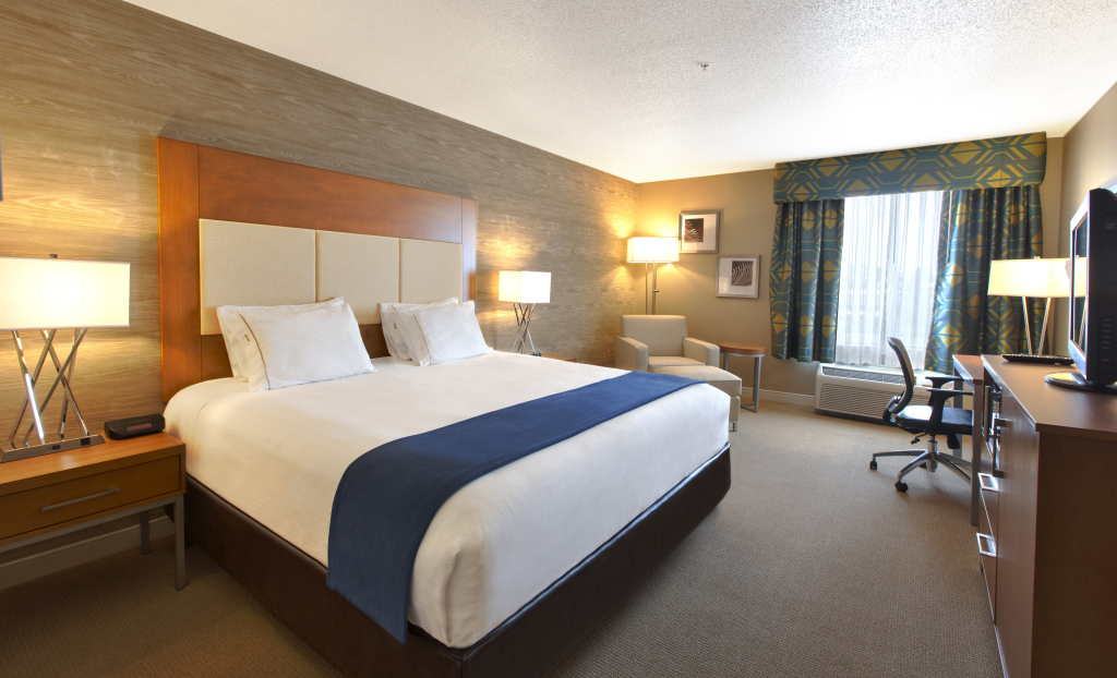 Holiday Inn & Suites Spring - The Woodlands