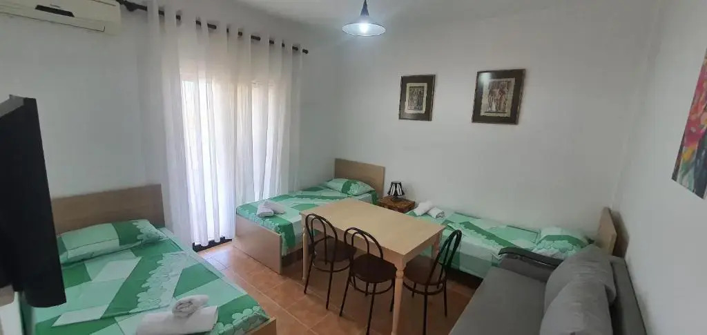 Vila Jone