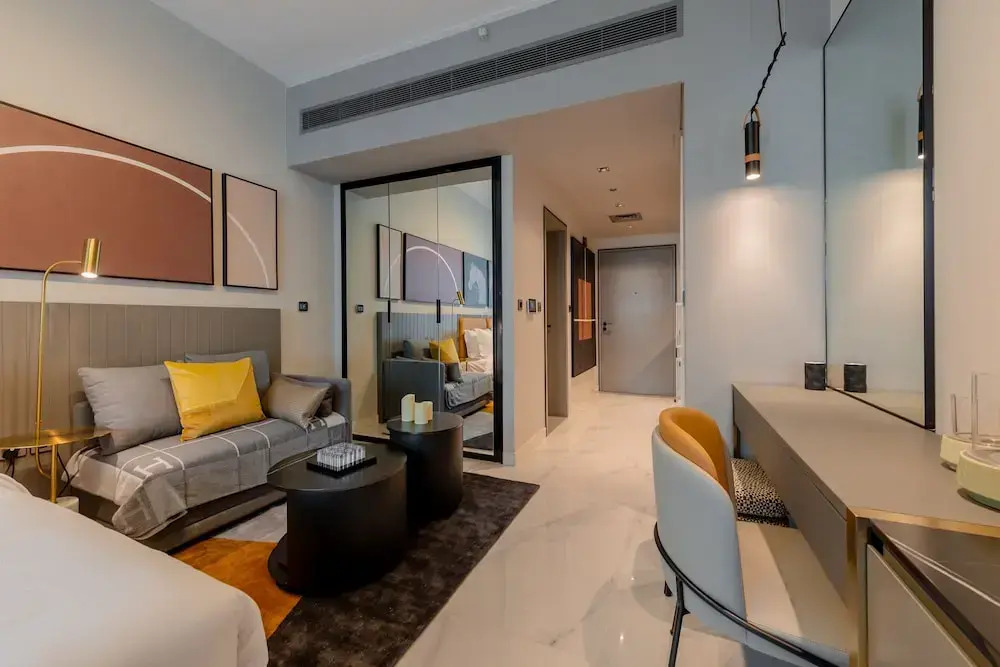 Studio Near Dubai Mall Skyline View