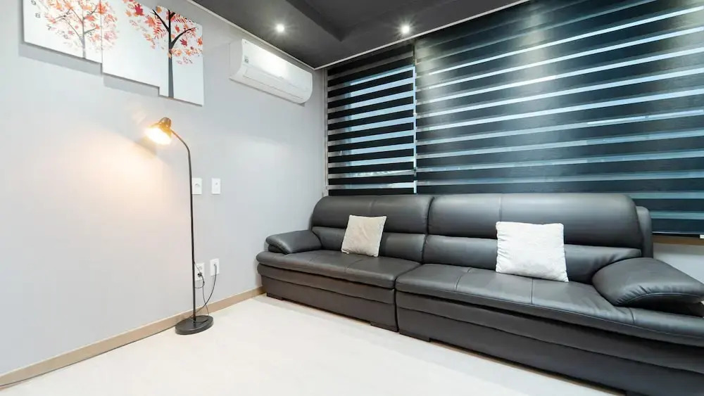 Jeju private aewol