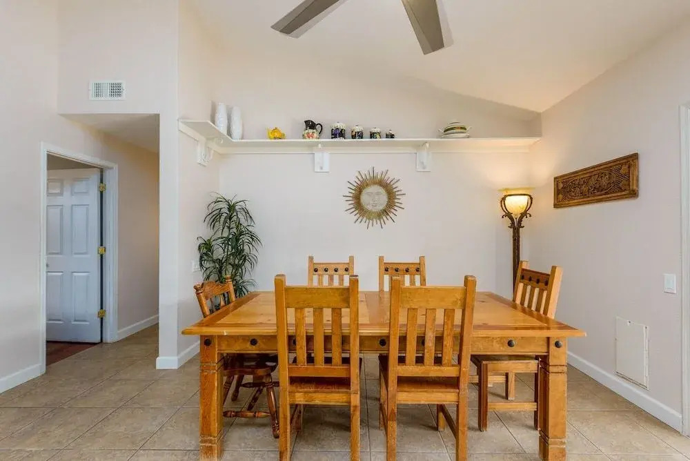 Casa Willow 4 Bedroom Home by RedAwning