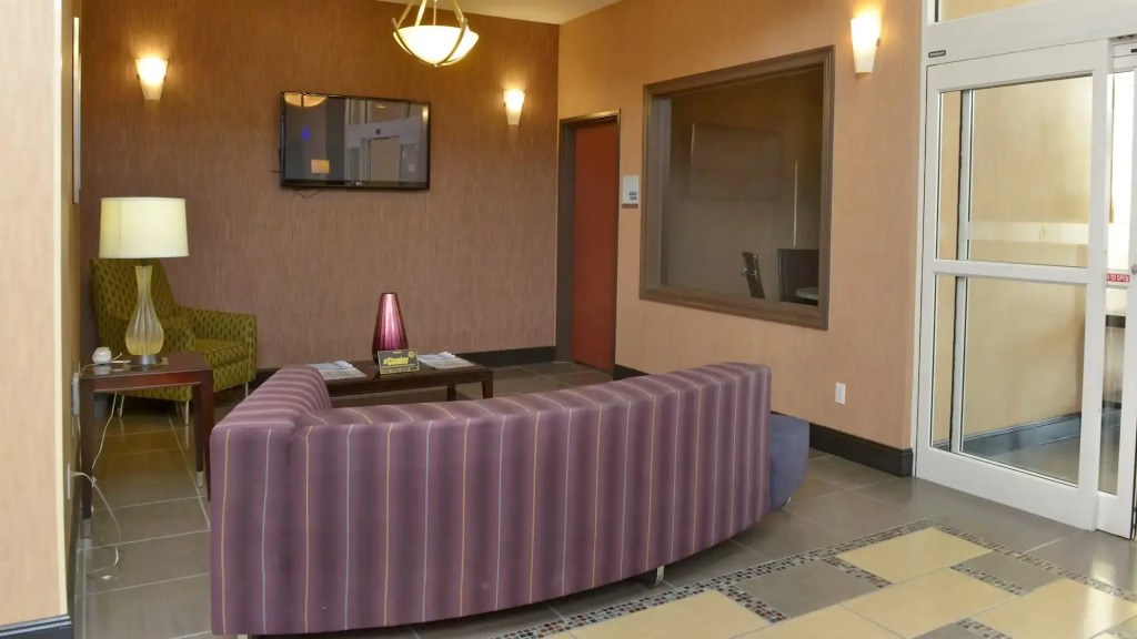 Holiday Inn Express Baton Rouge North by IHG