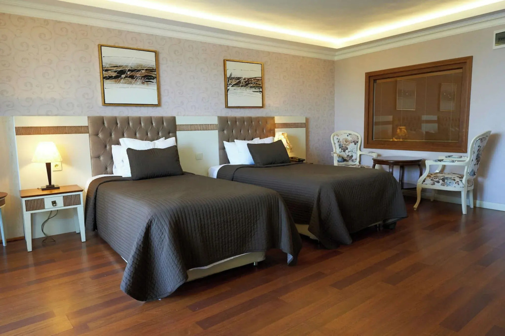 Phellos Suites Boutique Hotel