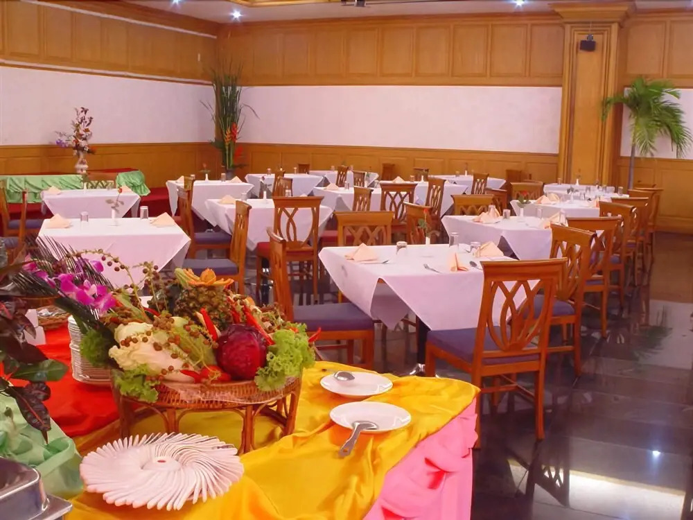 PathumThani Place Hotel